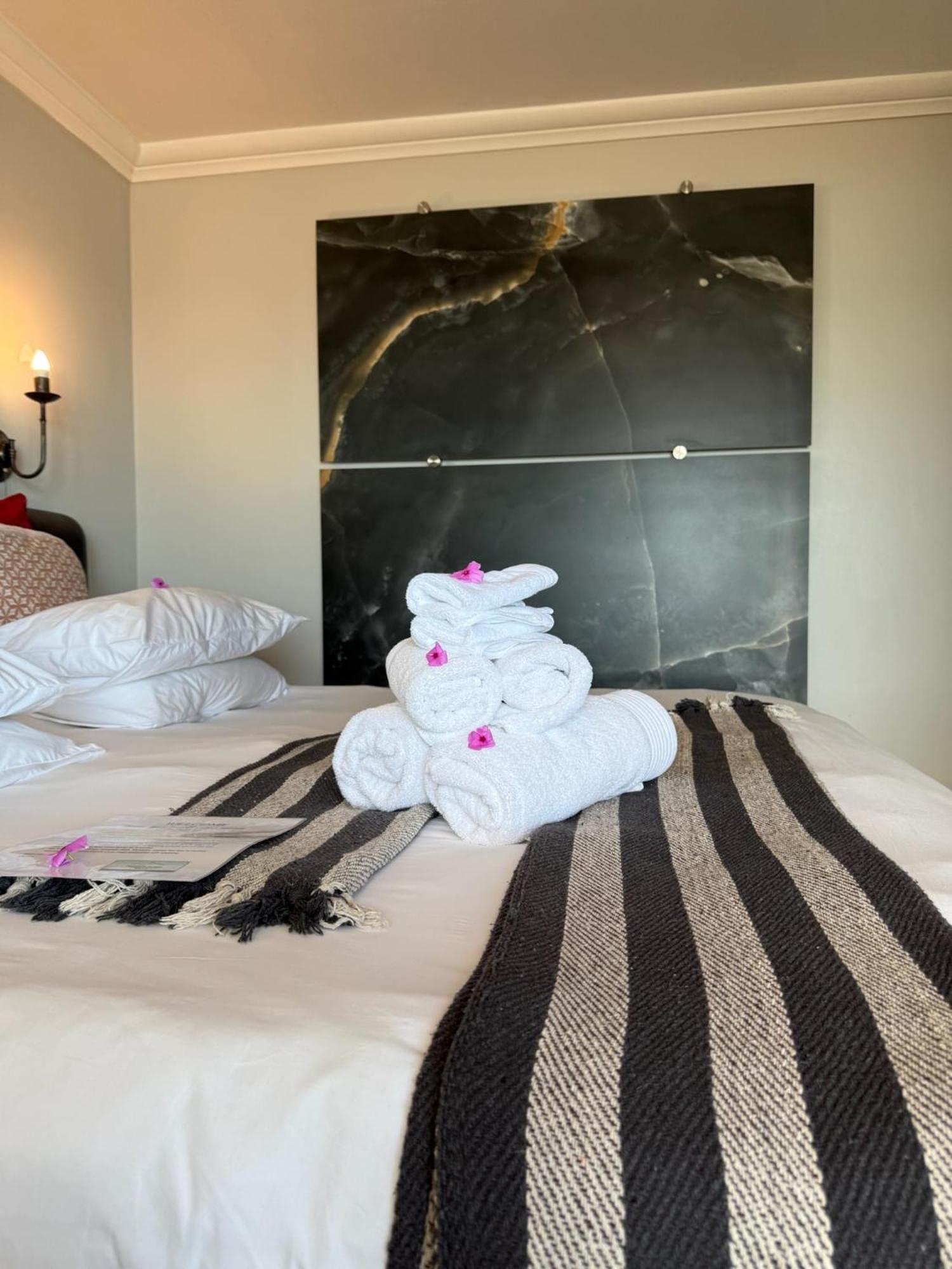 Dolphin Dunes Guesthouse Уилдернесс Экстерьер фото
