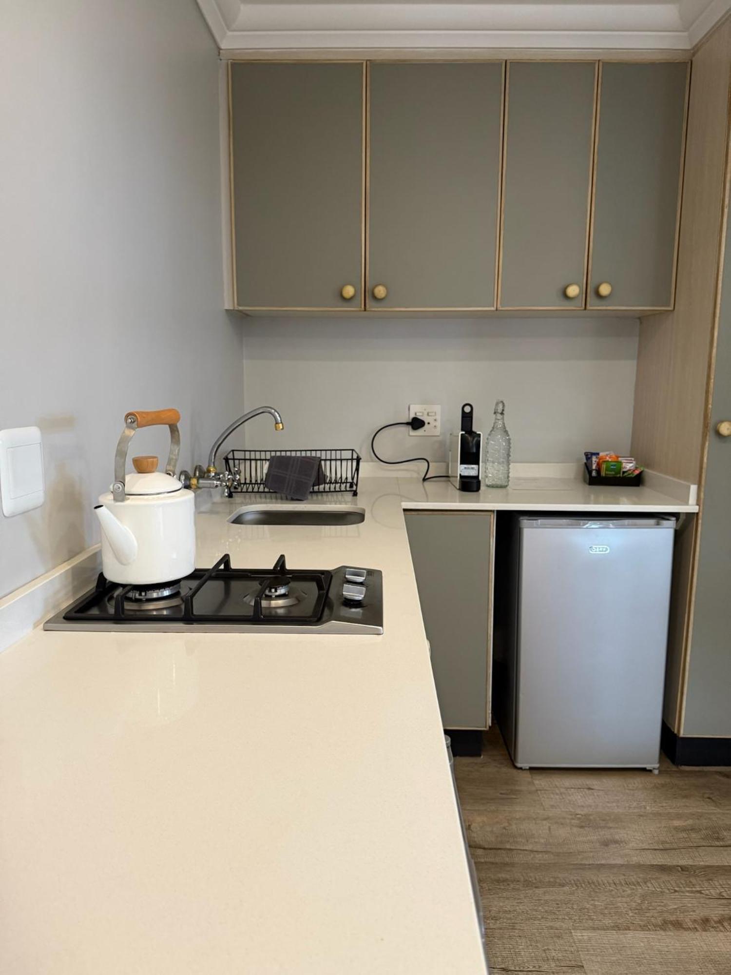 Dolphin Dunes Guesthouse Уилдернесс Экстерьер фото